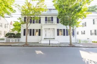 rental property in 7 Pleasant Street